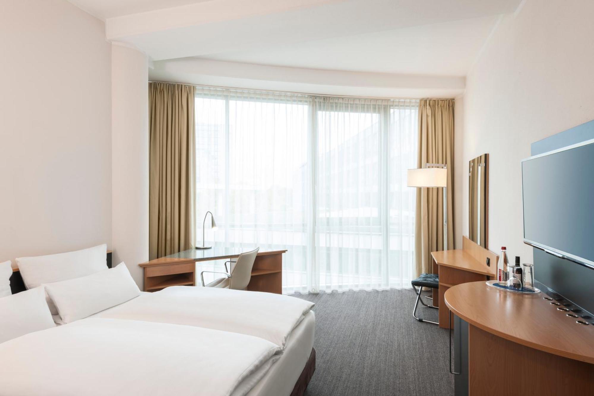 Hotel Nh 4*